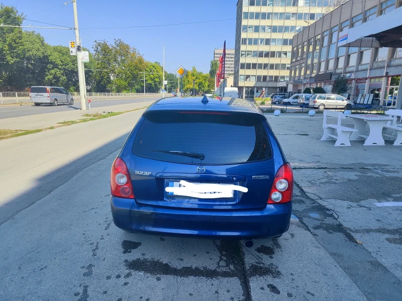 Mazda 323, снимка 9 - Автомобили и джипове - 47315032