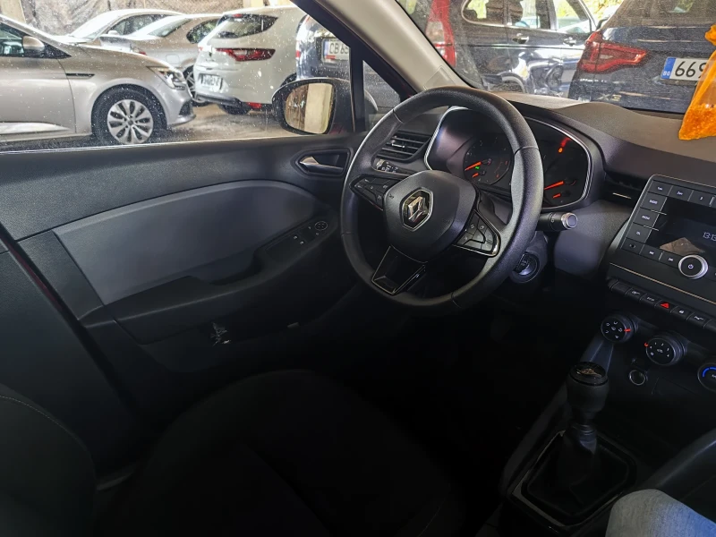 Renault Clio 1.5 DCI 86 HP, снимка 9 - Автомобили и джипове - 47747032