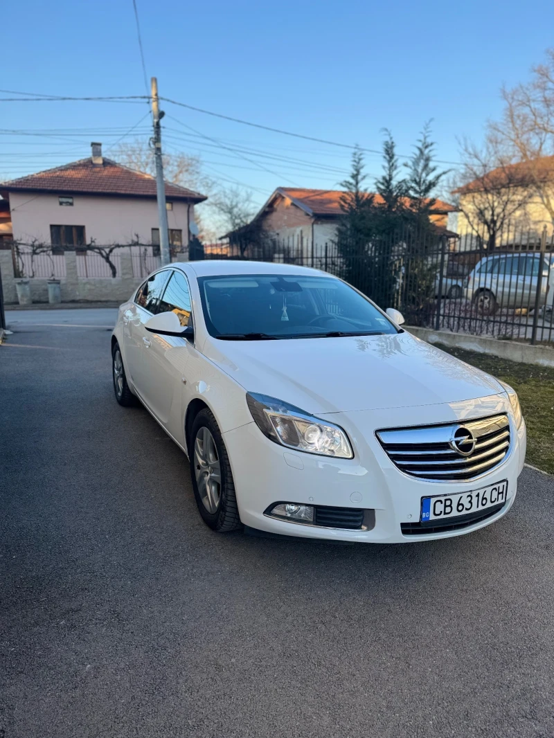 Opel Insignia, снимка 1 - Автомобили и джипове - 49076416