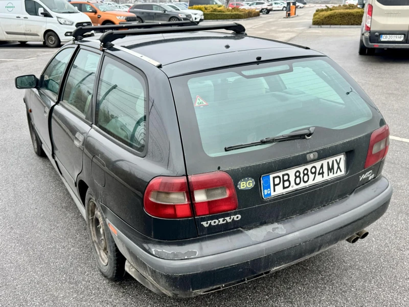 Volvo V40 2.0, снимка 2 - Автомобили и джипове - 49312133