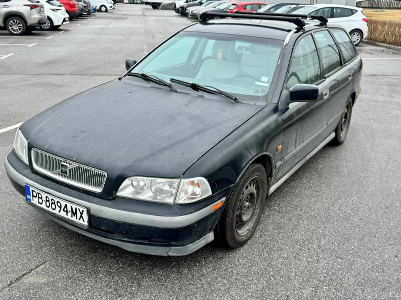 Volvo V40 2.0, снимка 1 - Автомобили и джипове - 49312133