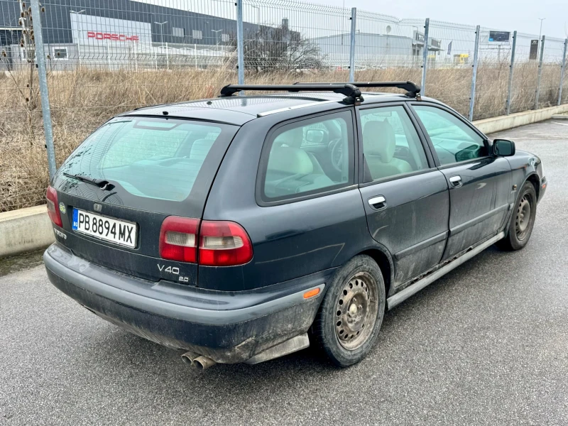 Volvo V40 2.0, снимка 4 - Автомобили и джипове - 49312133