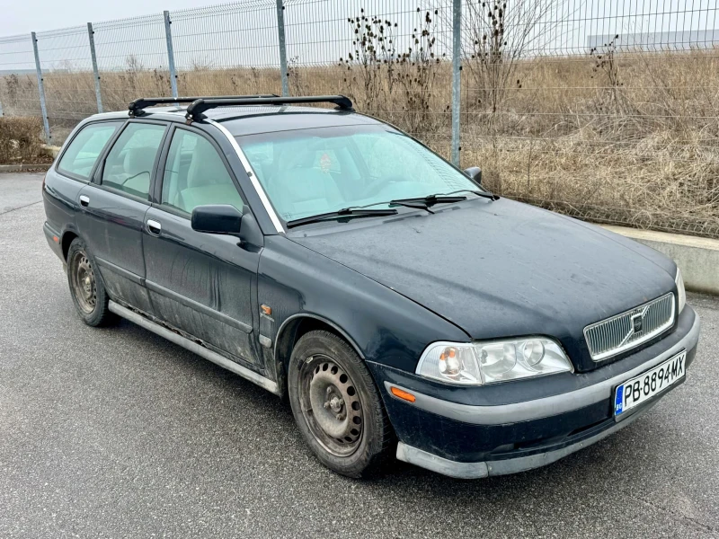 Volvo V40 2.0, снимка 3 - Автомобили и джипове - 49312133