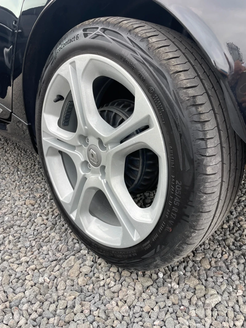 Renault Clio 1.2TCE GT-Line Автоматик, снимка 14 - Автомобили и джипове - 52129561