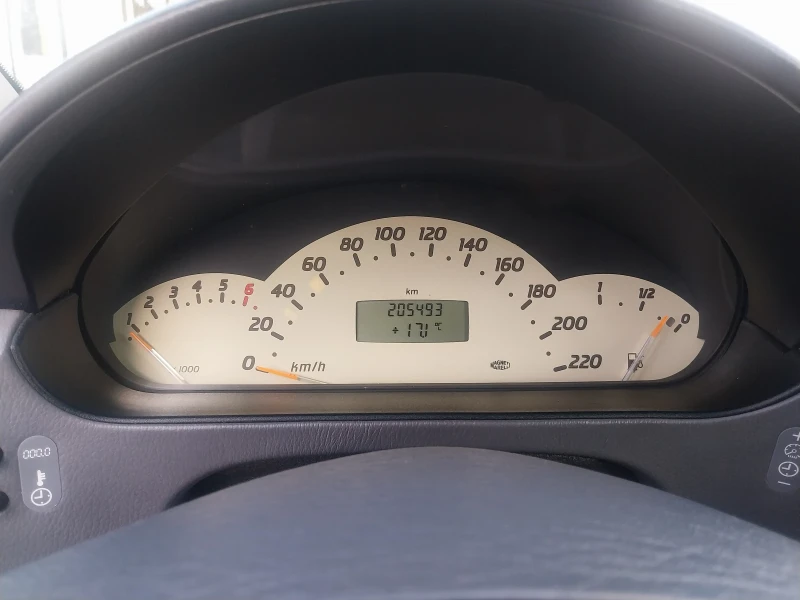 Mercedes-Benz A 190 Мерцедес А 190-бензин, снимка 6 - Автомобили и джипове - 52257378