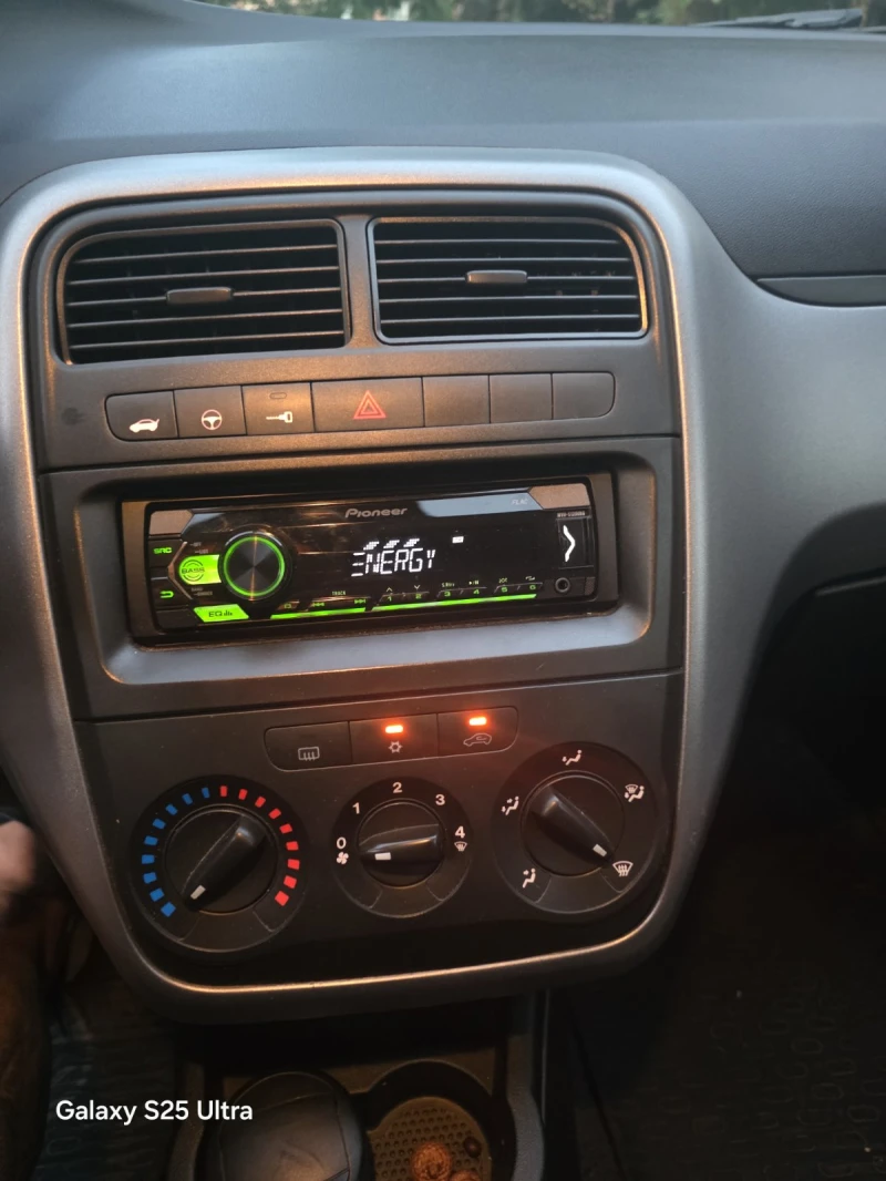 Fiat Punto 1.3i ГАЗ КЛИМА, снимка 10 - Автомобили и джипове - 52821396