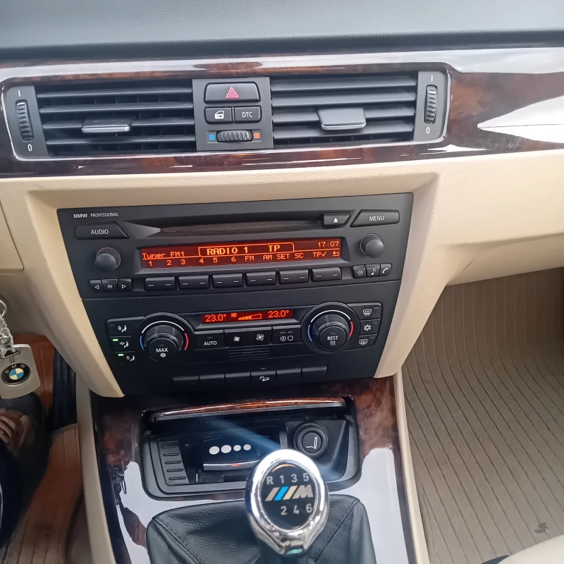 BMW 330 330 xd, снимка 12 - Автомобили и джипове - 53050889