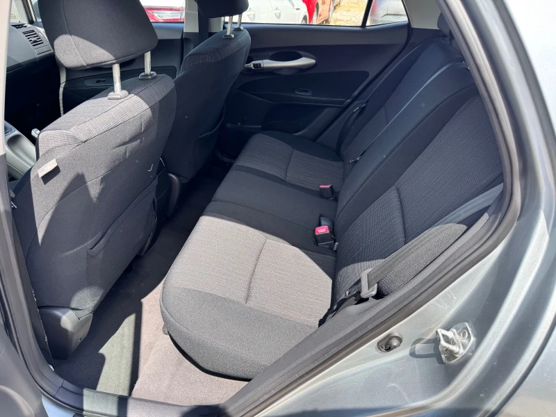 Toyota Auris 1.4d4d terra, снимка 11 - Автомобили и джипове - 53094361