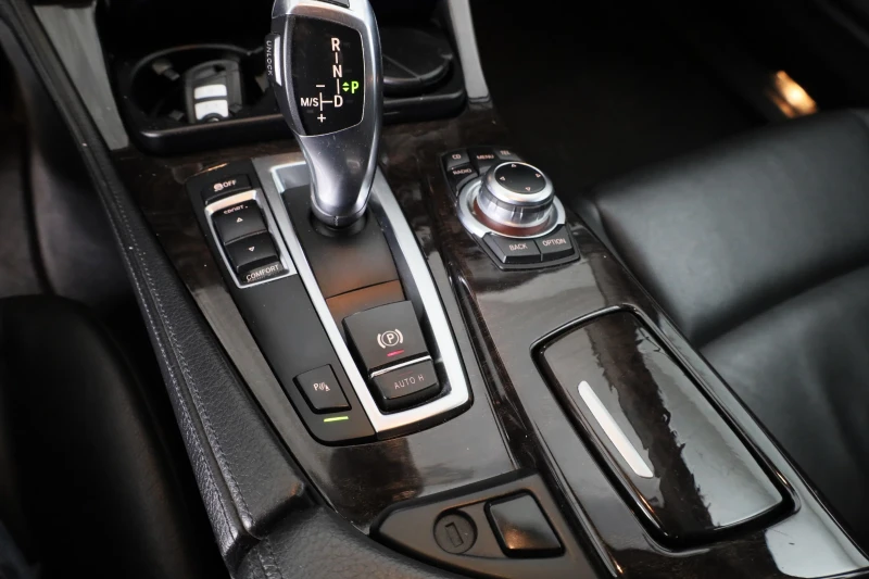 BMW 520, снимка 8 - Автомобили и джипове - 53122374