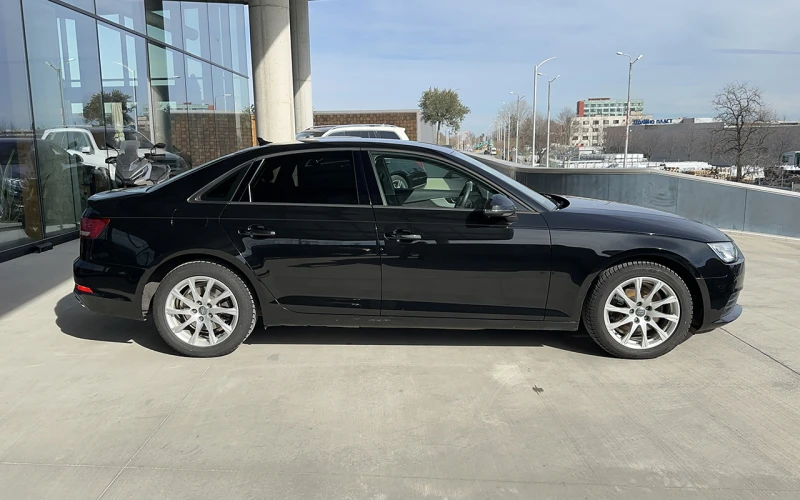 Audi A4 2.0 TDI, снимка 3 - Автомобили и джипове - 53539023