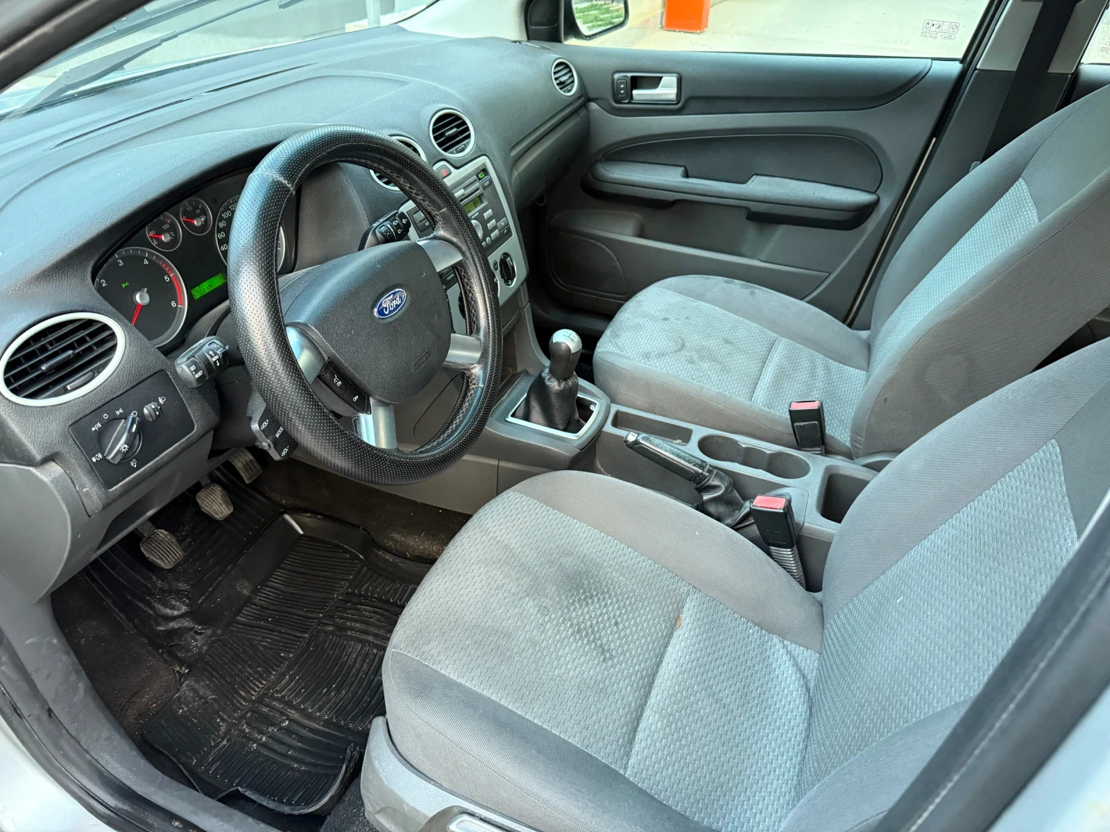 Ford Focus 1.6 dizel 2006г - изображение 7