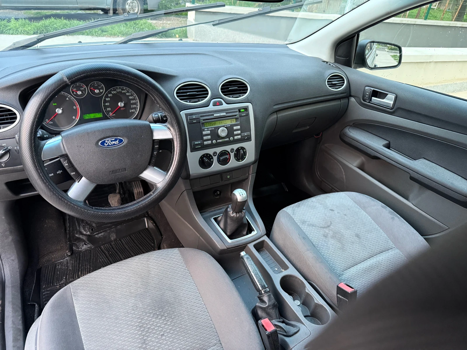 Ford Focus 1.6 dizel 2006г - изображение 8