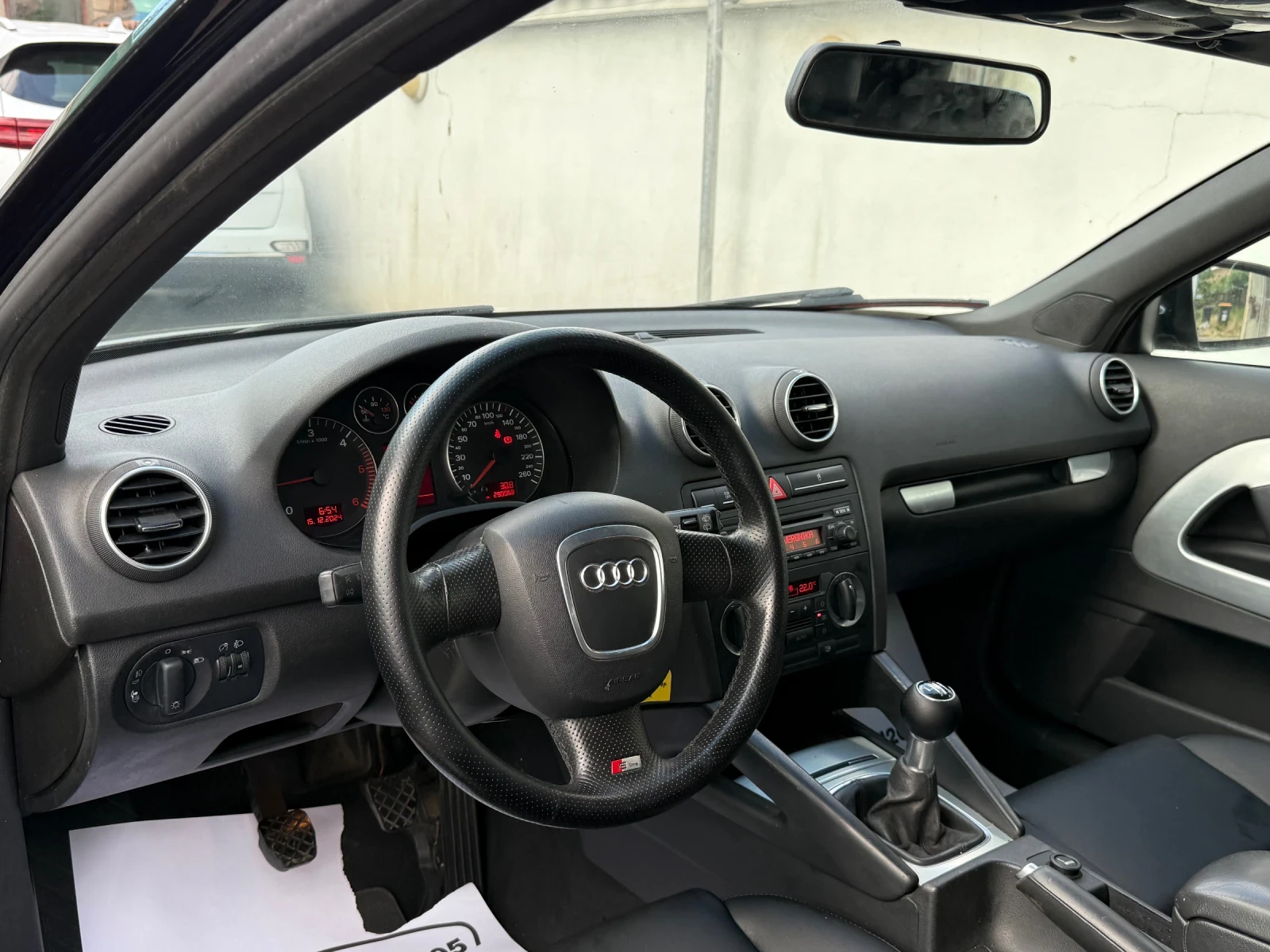 Audi A3 2.0TDI 140HP S-LINE - изображение 8