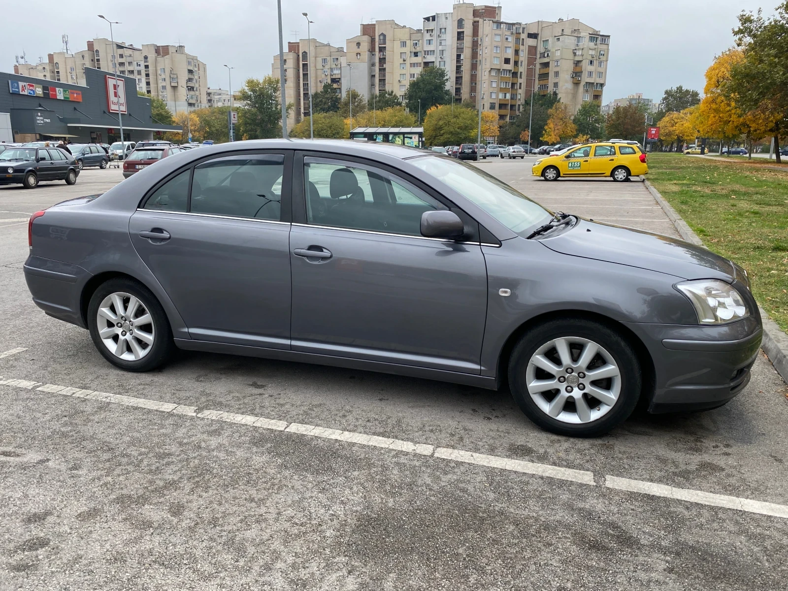 Toyota Avensis Газ-Бензин/Автоматик - изображение 6