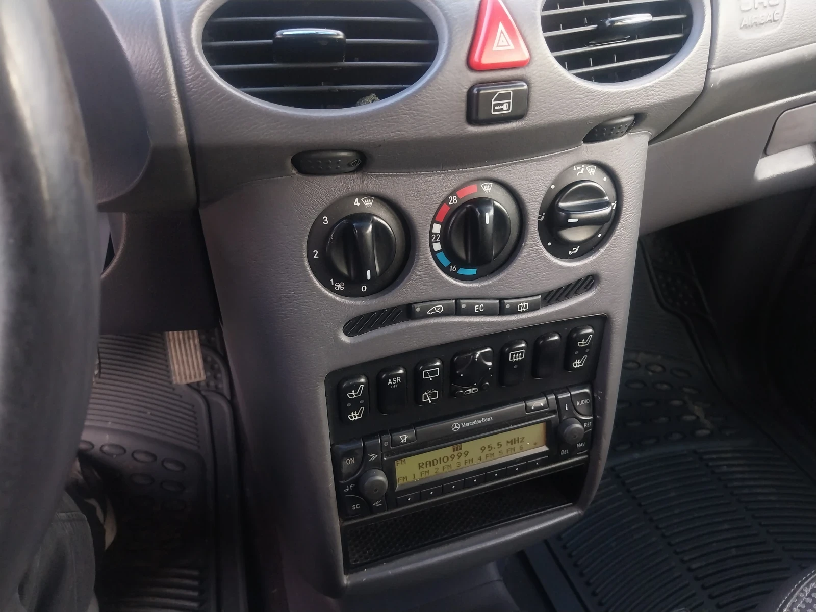 Mercedes-Benz A 190   190- | Mobile.bg   8