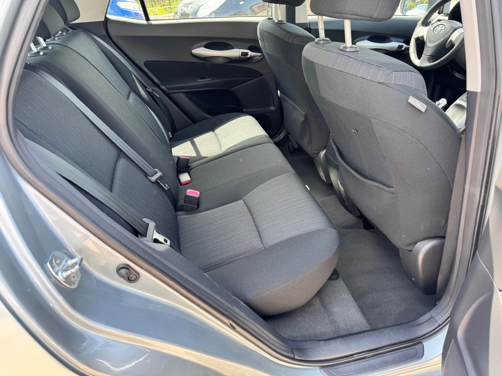 Toyota Auris 1.4d4d terra | Mobile.bg � ����������� 12