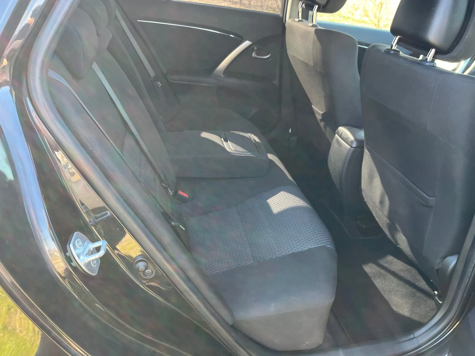 Toyota Avensis 1.8 16V FACE | Mobile.bg � ����������� 12