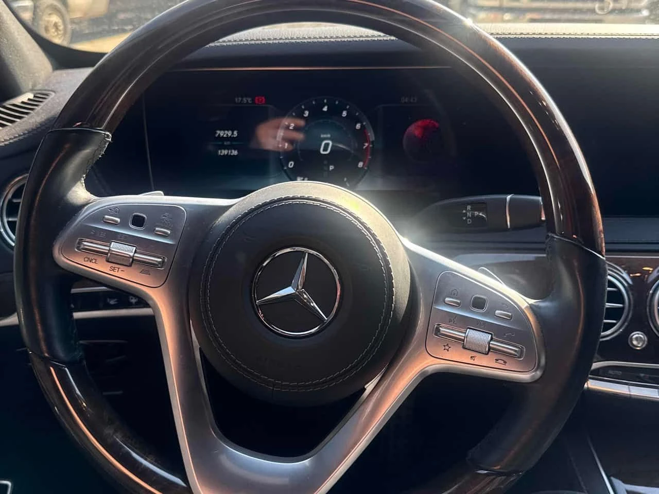 Mercedes-Benz S 560 CARFAX, снимка 5 - Автомобили и джипове - 54160669