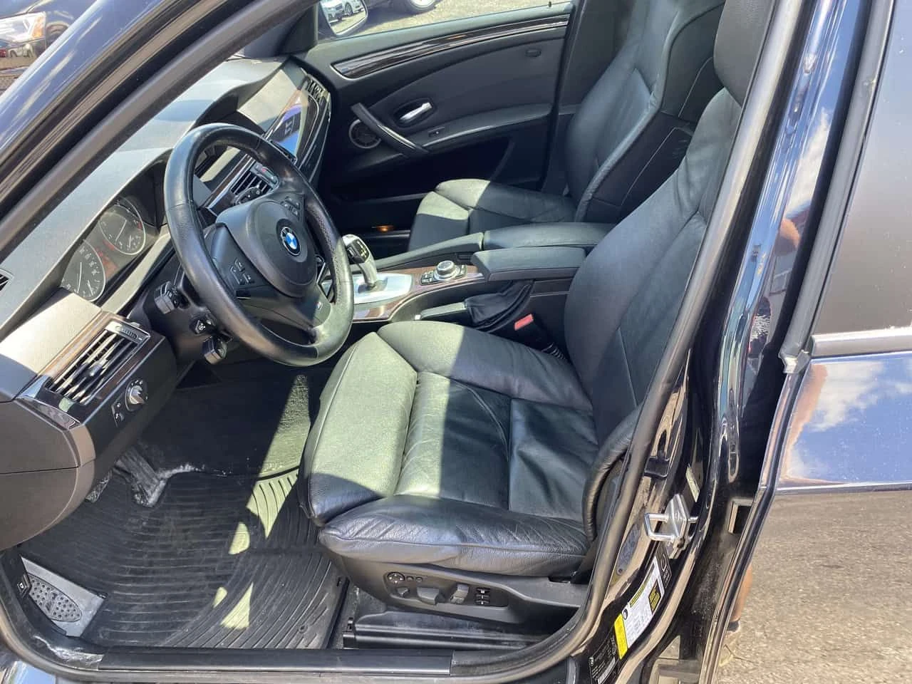 BMW 535 * 4dr Sdn 535i xDrive AWD * CARFAX * ЦЕНА ДО БГ, снимка 6 - Автомобили и джипове - 54870962