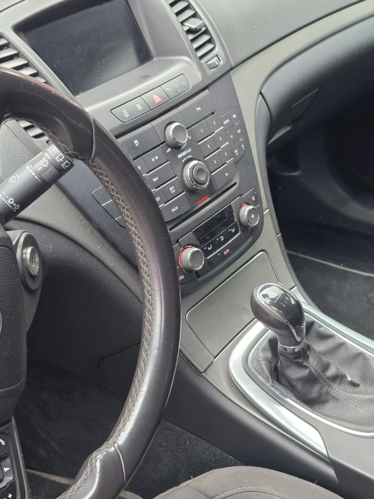 Opel Insignia Комби, снимка 7 - Автомобили и джипове - 54910219