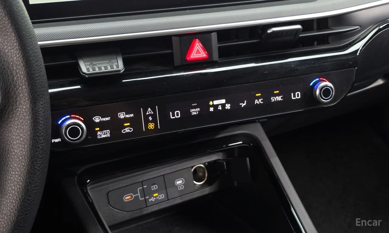 Kia K5 HYBRID* PRESTIGE* ОБДУХВАНЕ* LANE* ASSIST* 360КАМЕ, снимка 11 - Автомобили и джипове - 55213143