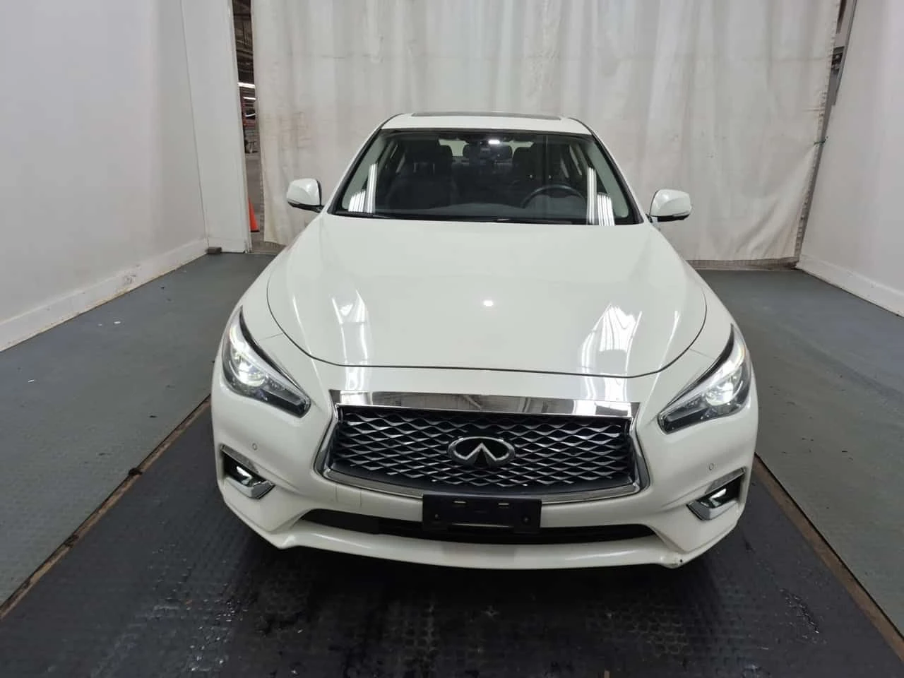 Infiniti Q50 * LUXE * CARFAX * БЕЗ ПЪРВОНАЧАЛНА ВНОСКА, снимка 7 - Автомобили и джипове - 55475477