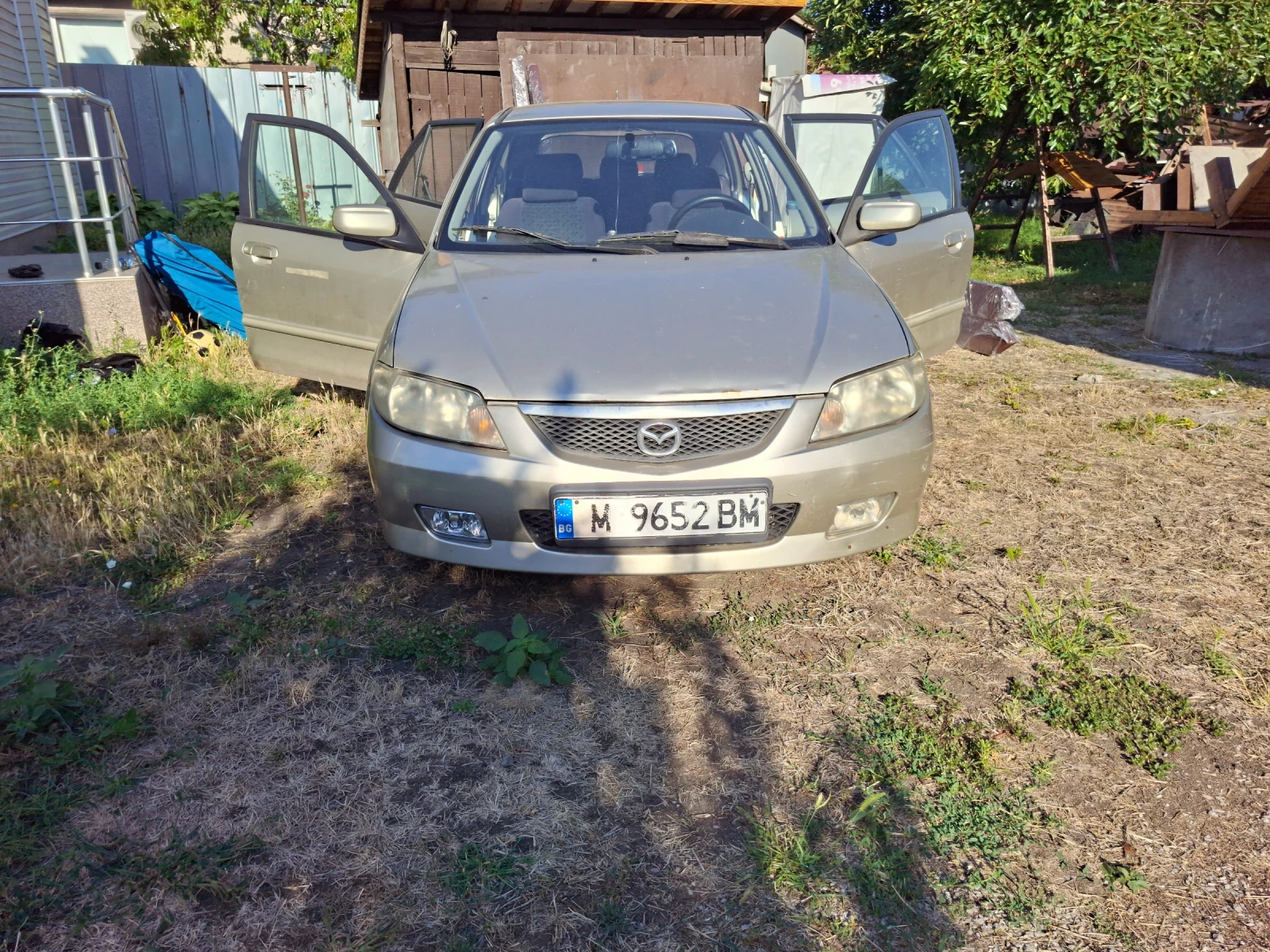 Mazda 323