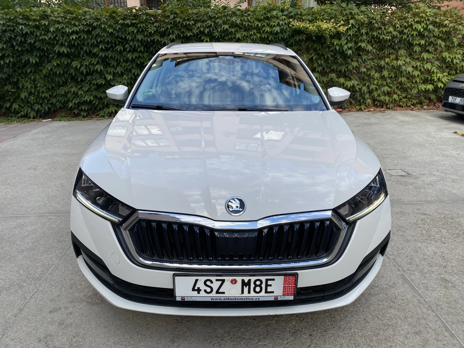 Skoda Octavia 2.0 TDI/ DSG/ Ambition, снимка 2 - Автомобили и джипове - 55903089