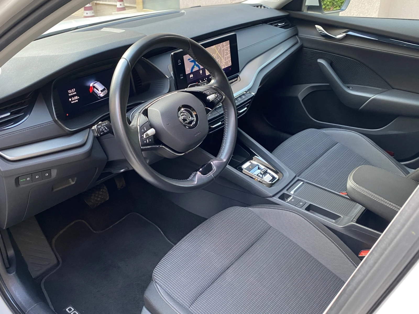 Skoda Octavia 2.0 TDI/ DSG/ Ambition, снимка 10 - Автомобили и джипове - 55903089