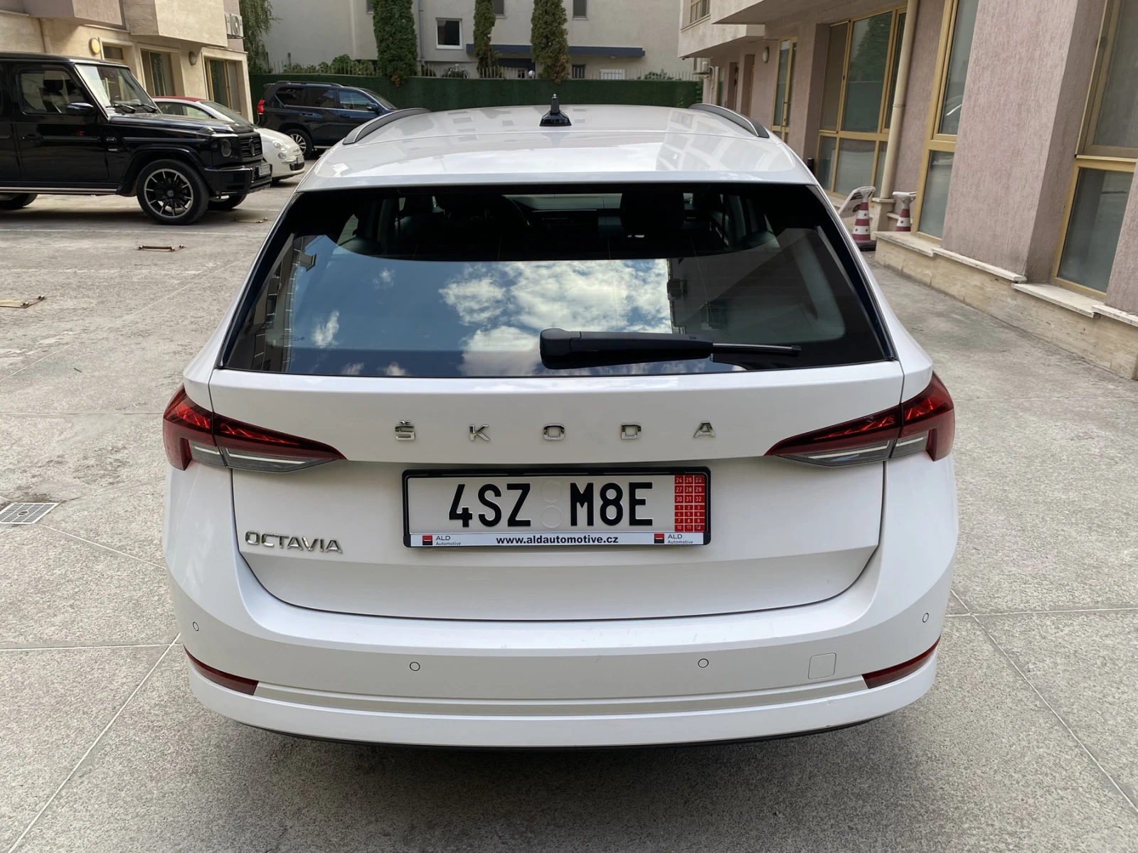 Skoda Octavia 2.0 TDI/ DSG/ Ambition, снимка 6 - Автомобили и джипове - 55903089
