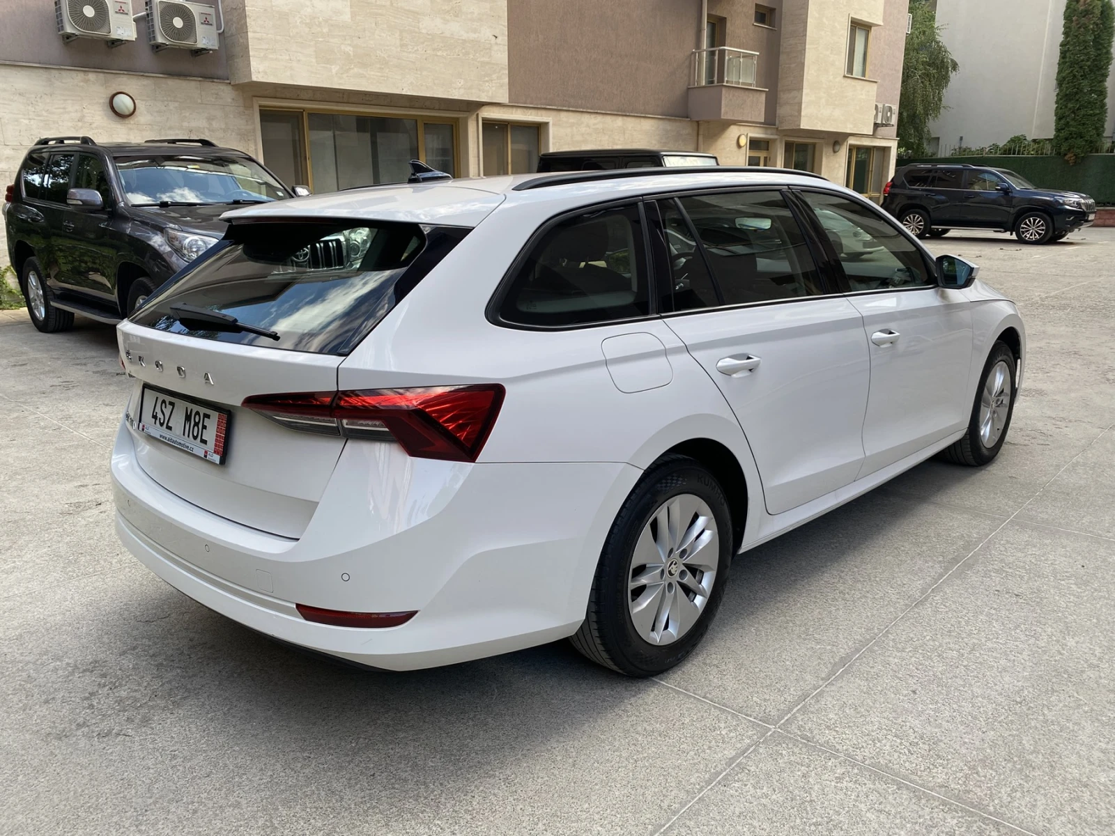 Skoda Octavia 2.0 TDI/ DSG/ Ambition, снимка 5 - Автомобили и джипове - 55903089