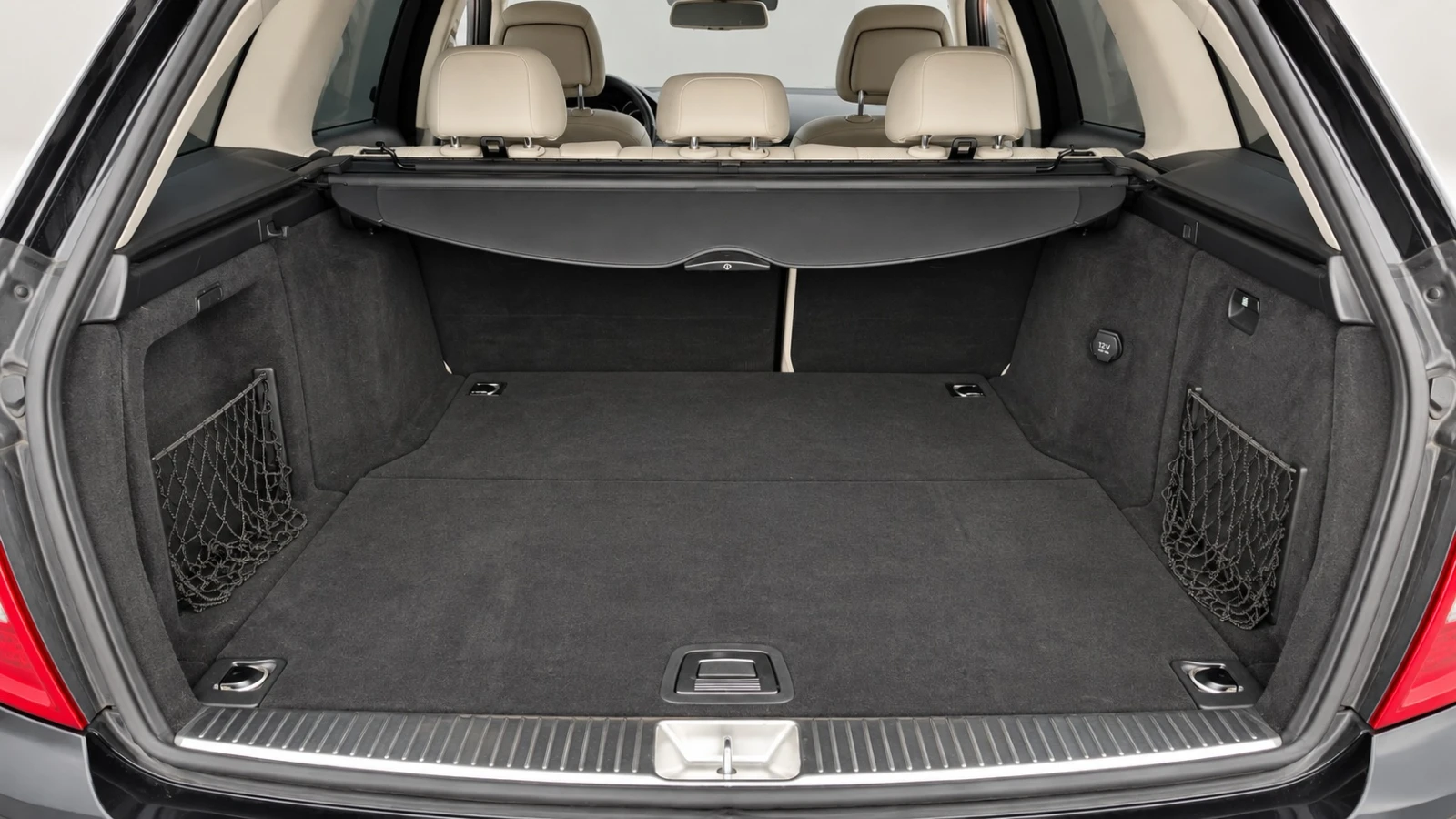 Mercedes-Benz C 220 Avantgarde, снимка 9 - Автомобили и джипове - 56136348