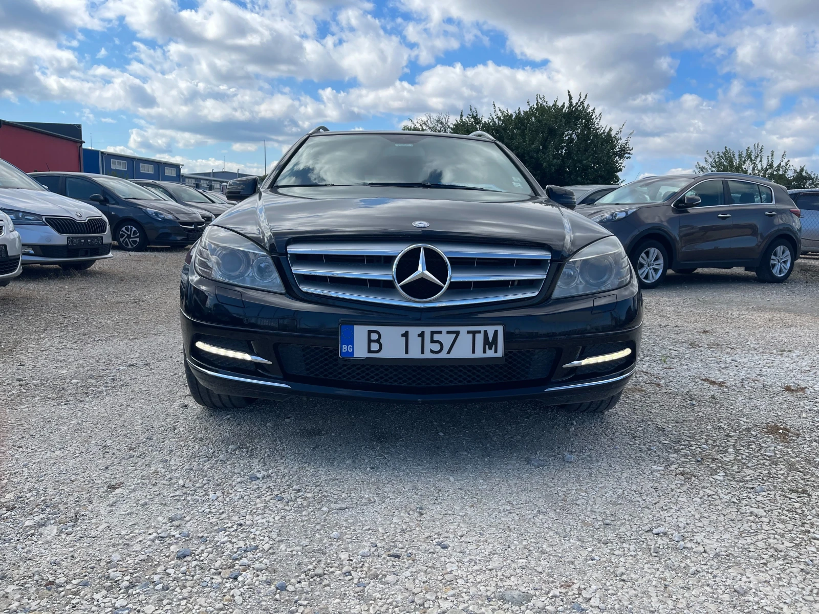 Mercedes-Benz C 220 Avantgarde, снимка 12 - Автомобили и джипове - 56136348