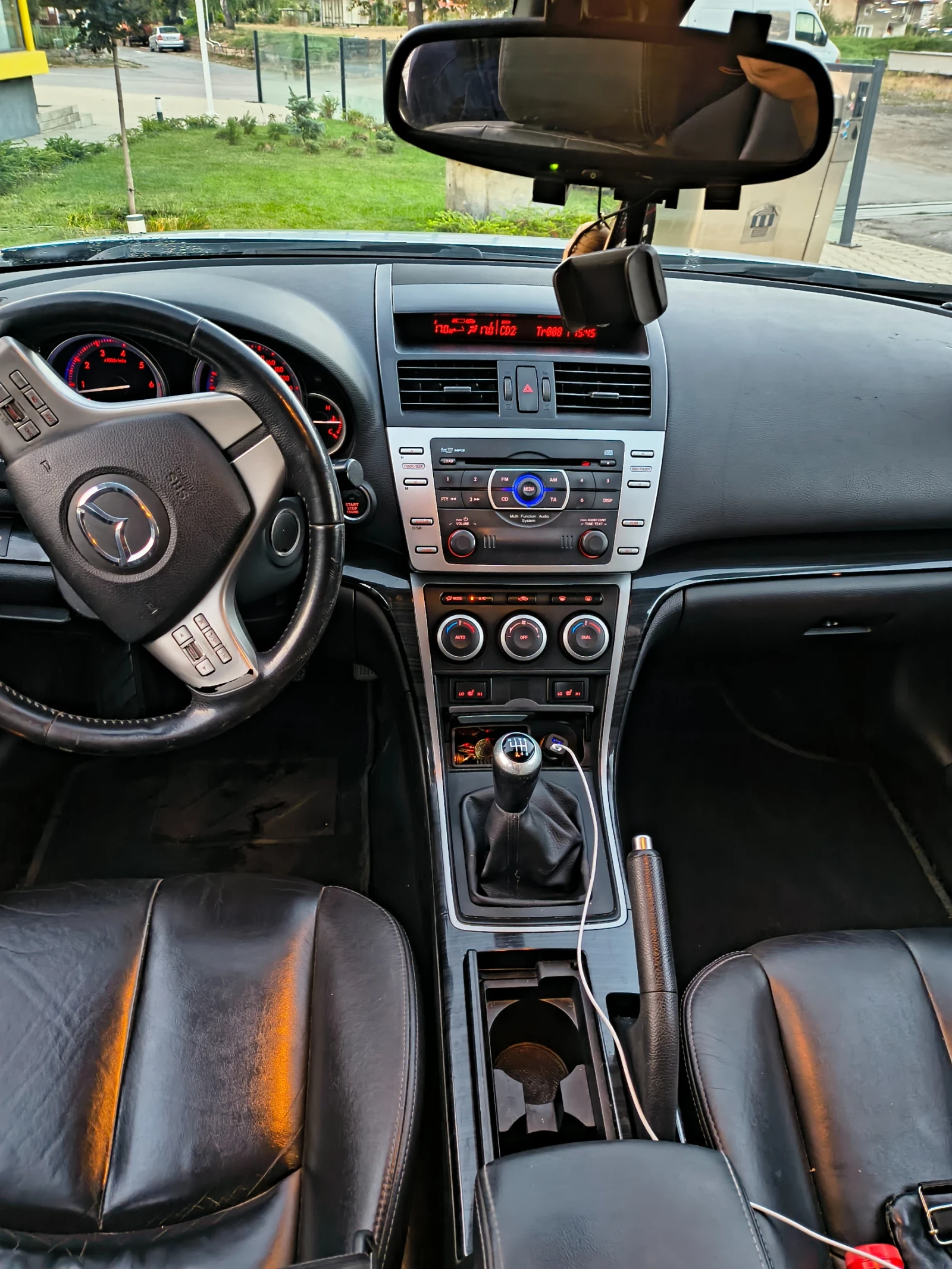 Mazda 6 2.5, снимка 6 - Автомобили и джипове - 56172259