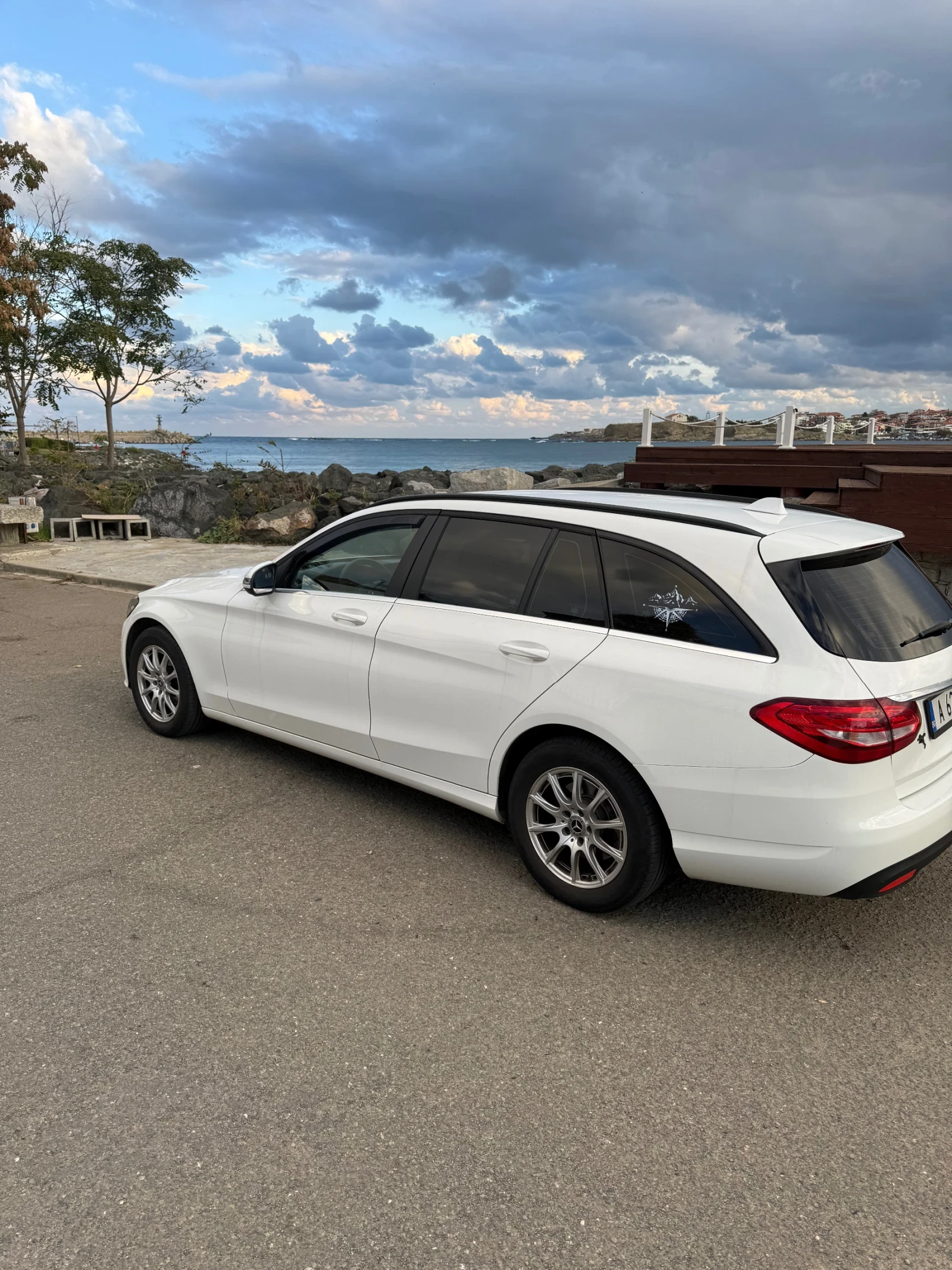 Mercedes-Benz C 180 1.6cdi bluetec, снимка 2 - Автомобили и джипове - 56728186