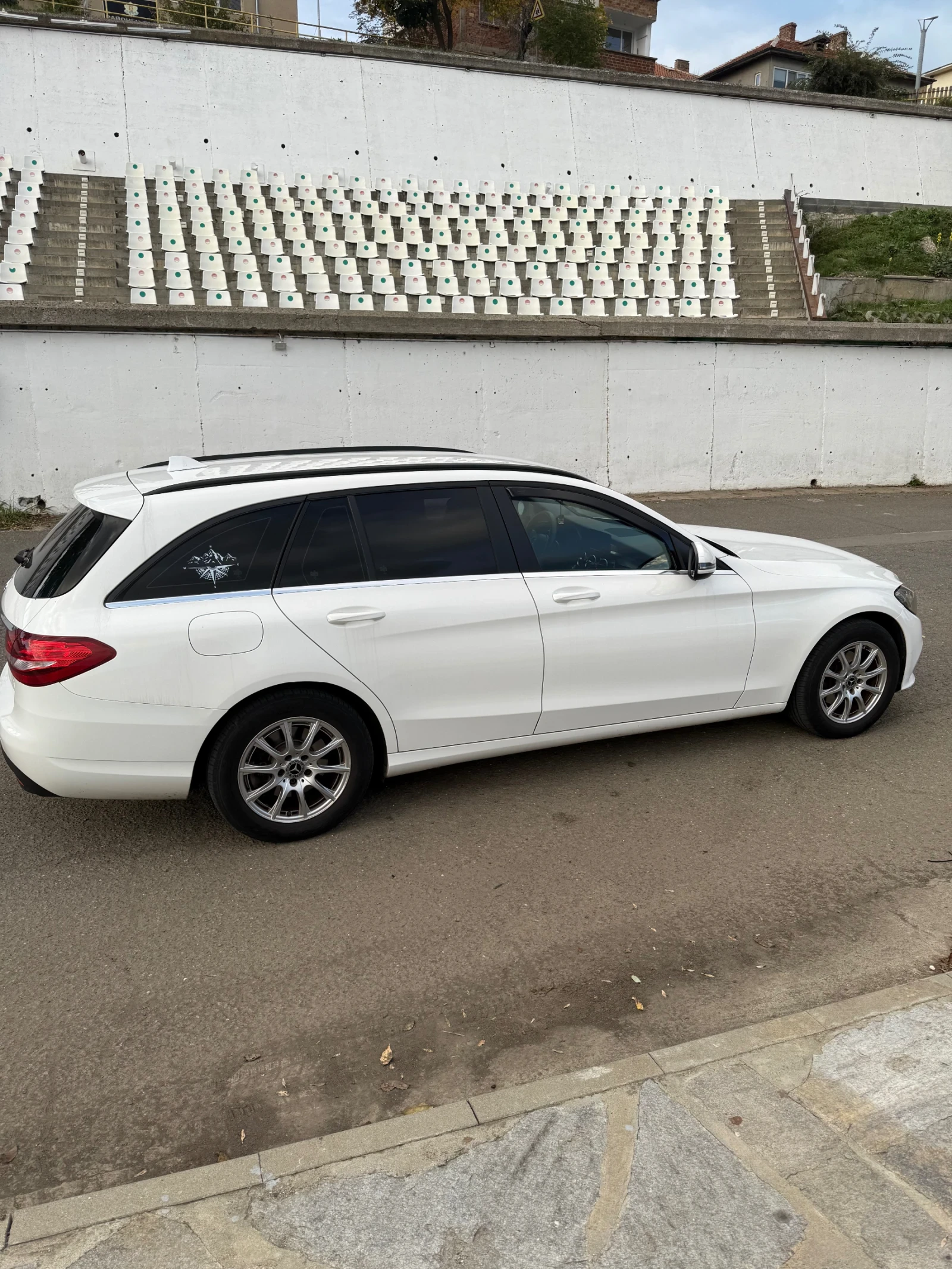 Mercedes-Benz C 180 1.6cdi bluetec, снимка 3 - Автомобили и джипове - 56728186