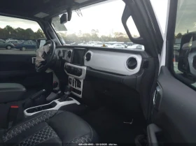 Jeep Gladiator 3.6L V-6 DOHC, VVT, 285HP 4X4 Drive - 22200 € / 43419.43 лв. - 75972683 10