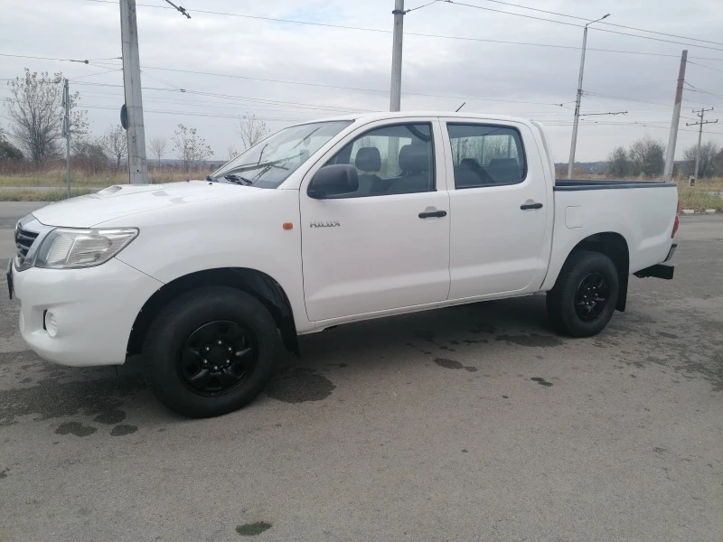 Toyota Hilux 2.5 D4D 4x4, снимка 6 - Автомобили и джипове - 45858136