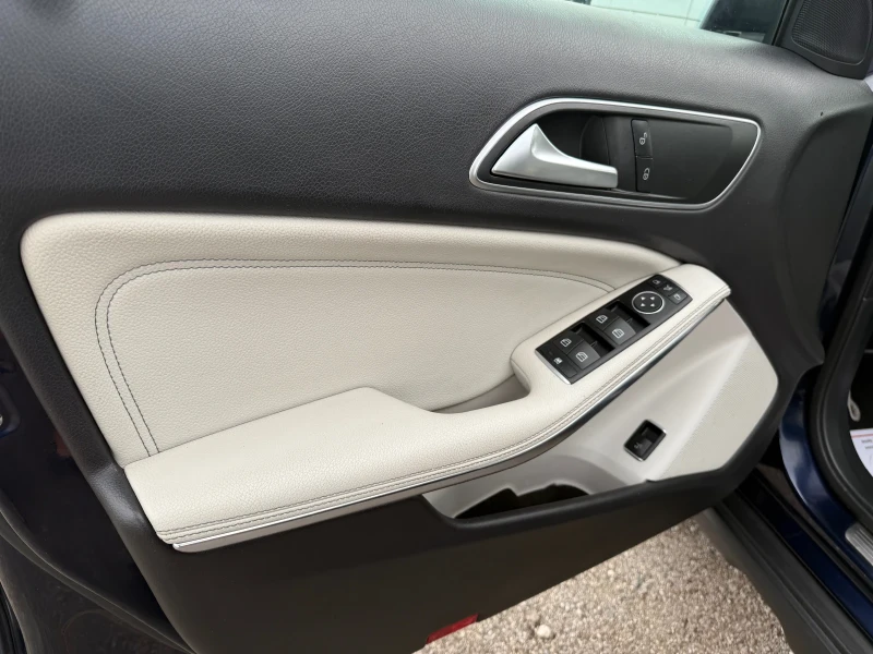Mercedes-Benz GLA 200 2.2 CDI Face Lift Кожа* Нави* Камера , снимка 11 - Автомобили и джипове - 52359397