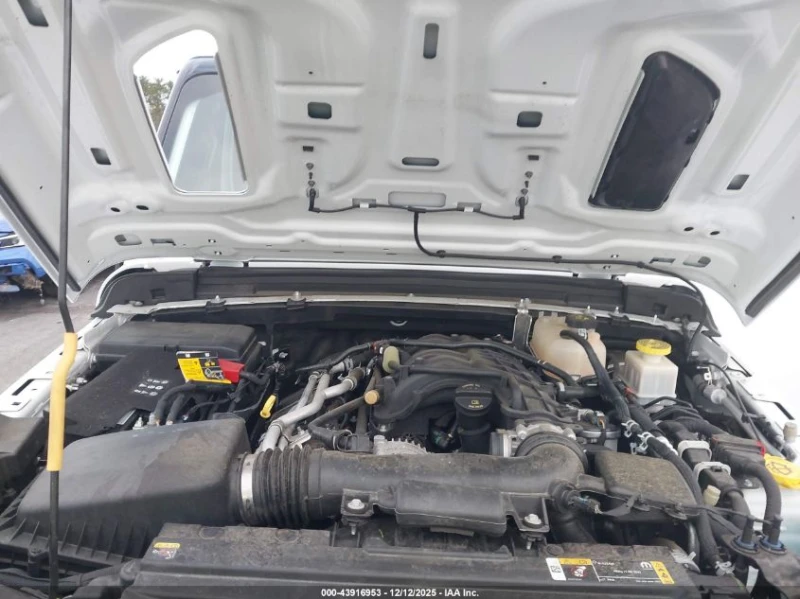 Jeep Gladiator 3.6L V-6 DOHC, VVT, 285HP 4X4 Drive, снимка 15 - Автомобили и джипове - 52938684