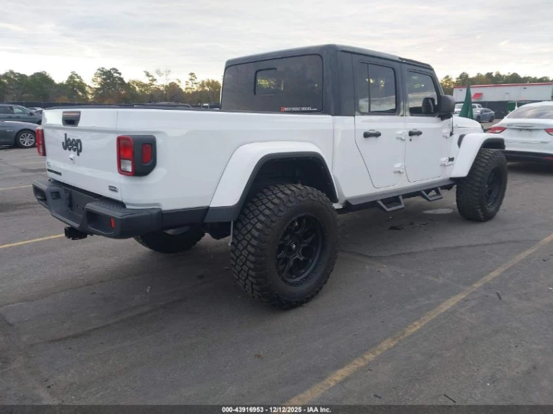 Jeep Gladiator 3.6L V-6 DOHC, VVT, 285HP 4X4 Drive, снимка 9 - Автомобили и джипове - 52938684
