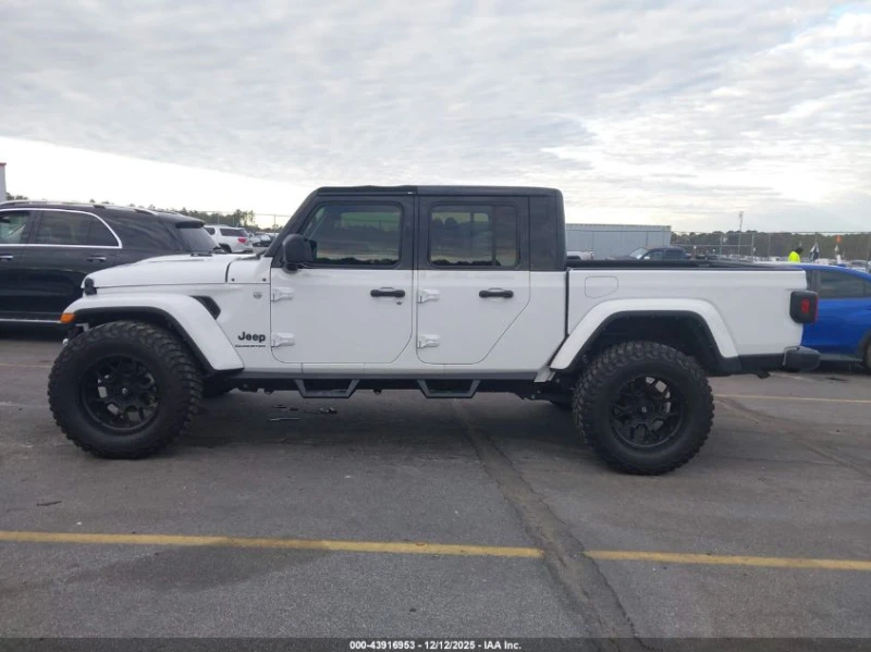 Jeep Gladiator 3.6L V-6 DOHC, VVT, 285HP 4X4 Drive, снимка 6 - Автомобили и джипове - 52938684