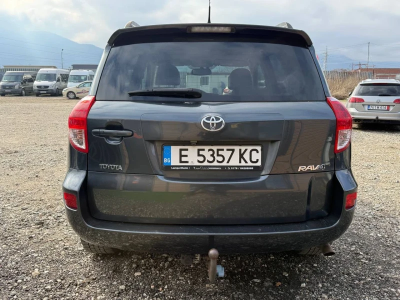 Toyota Rav4 2.2 D4D/177cc, снимка 6 - Автомобили и джипове - 53336300