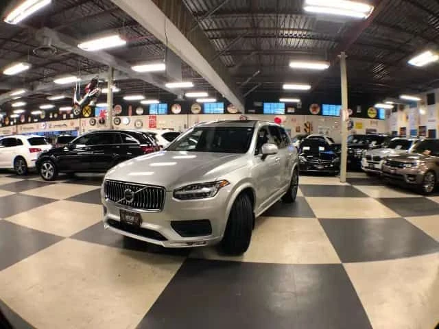 Volvo Xc90 * MOMENTUM * 7 МЕСТЕН * PANO * МЪРТВА ТОЧКА, снимка 2 - Автомобили и джипове - 54182865