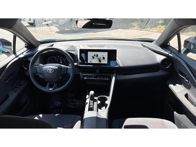 Toyota C-HR 2.0 PHEV COOL, снимка 8 - Автомобили и джипове - 55257188