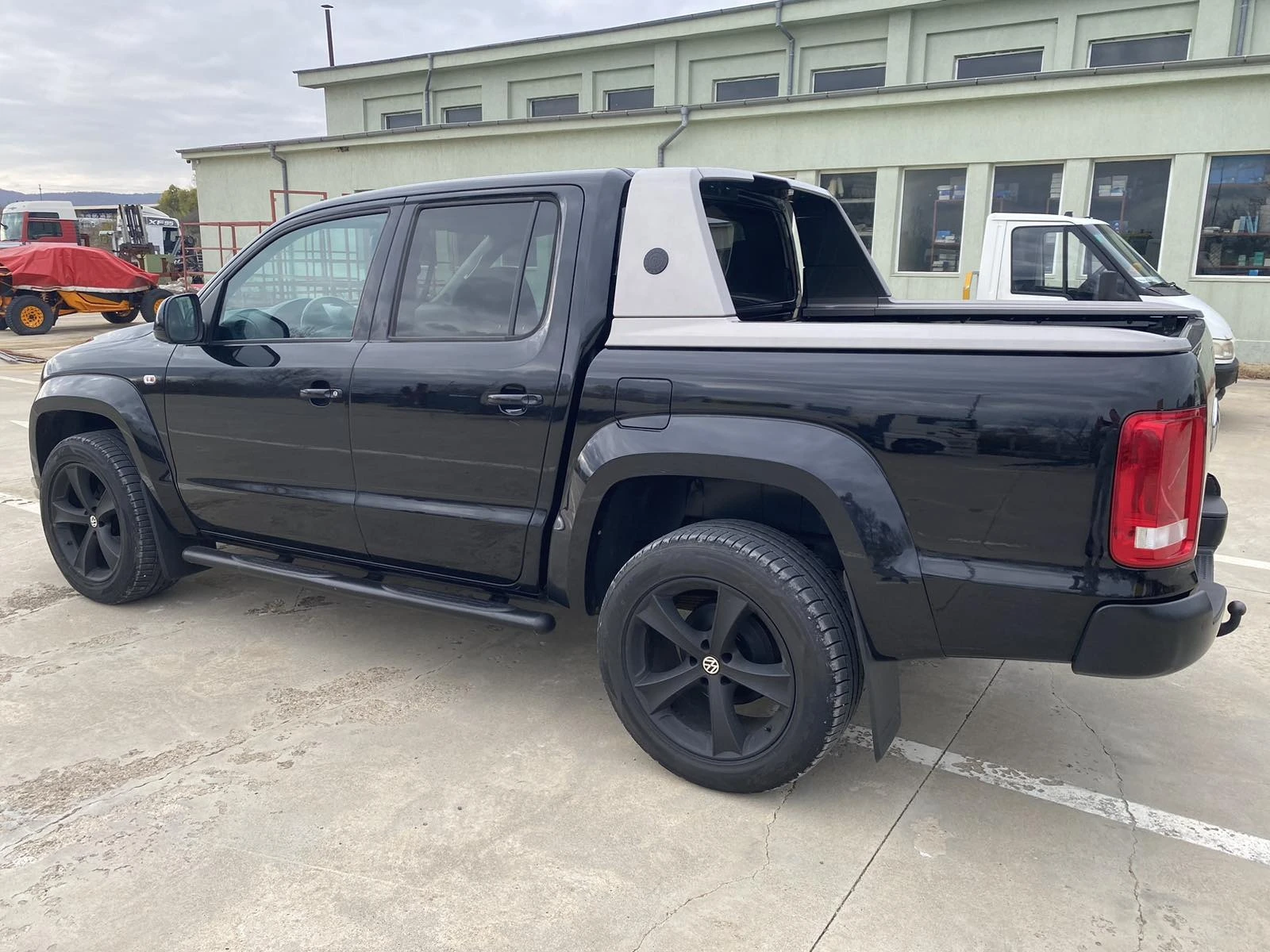 VW Amarok VW Amarok 2.0 BiTDI DoubleCab 4Motion Highline - изображение 3