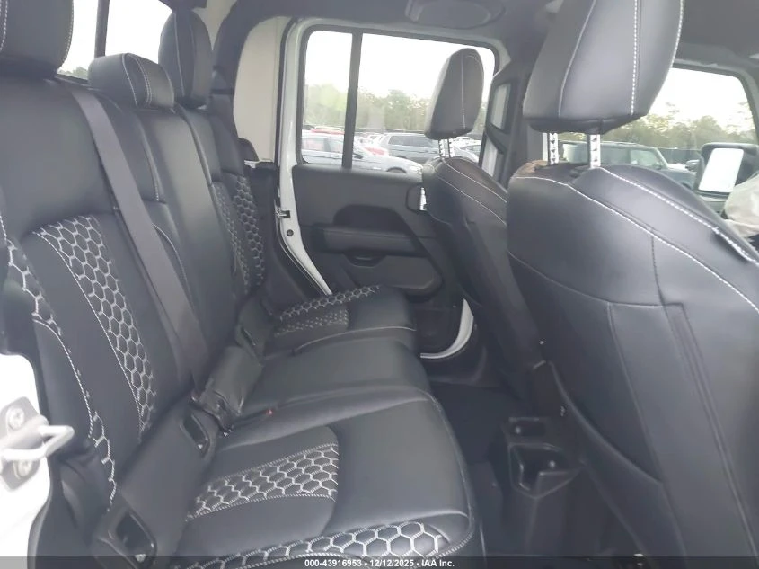 Jeep Gladiator 3.6L V-6 DOHC, VVT, 285HP 4X4 Drive | Mobile.bg � ����������� 13