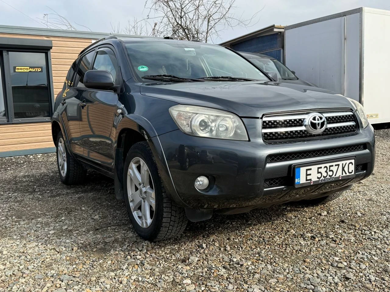 Toyota Rav4 2.2 D4D/177cc - изображение 2