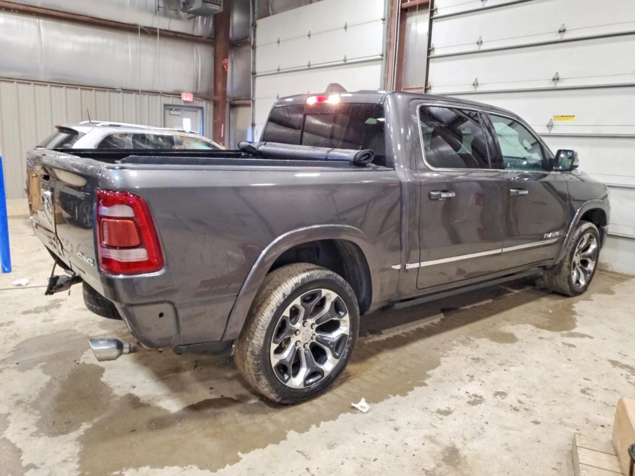 Dodge RAM 1500 LIMITED/AWD/NAVI/ОТ 306 ЕВРО НА МЕСЕЦ, снимка 3 - Автомобили и джипове - 53919379