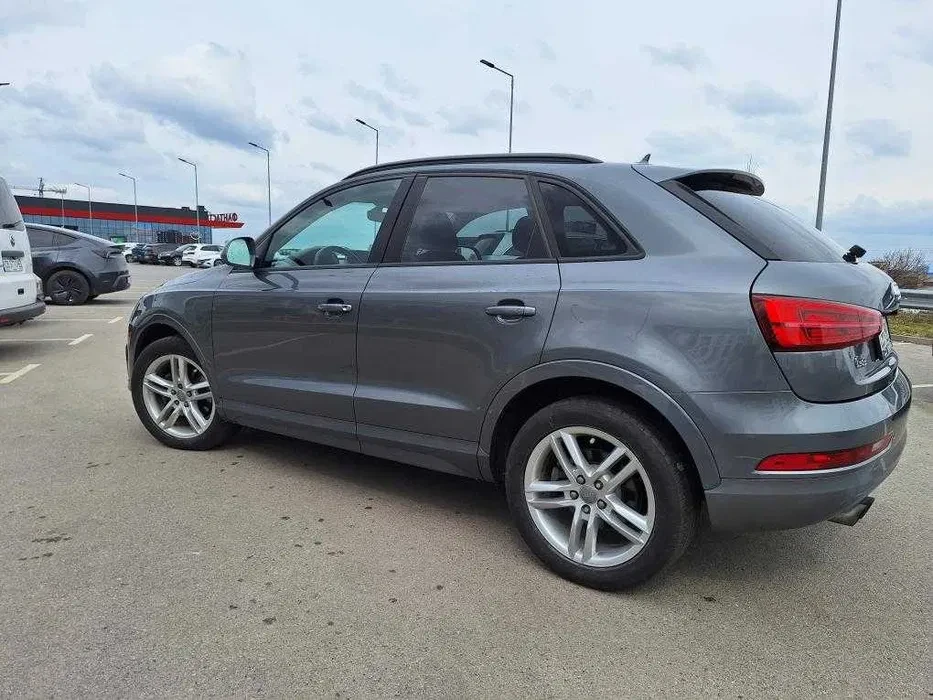 Audi Q3 2.0 TFSI, снимка 3 - Автомобили и джипове - 54032750